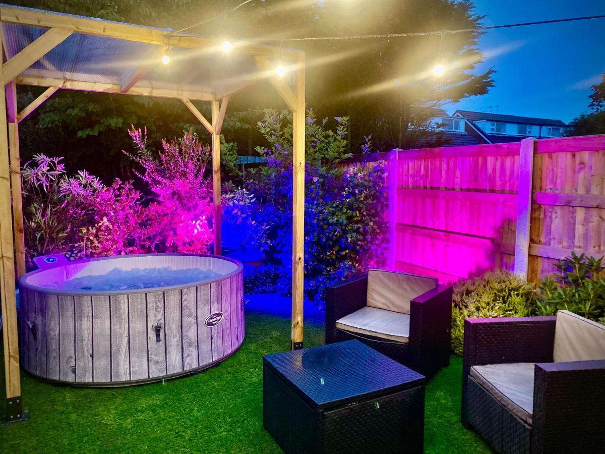 Remarkable 3-Bed Hot Tub House In Blackpool Ngoại thất bức ảnh