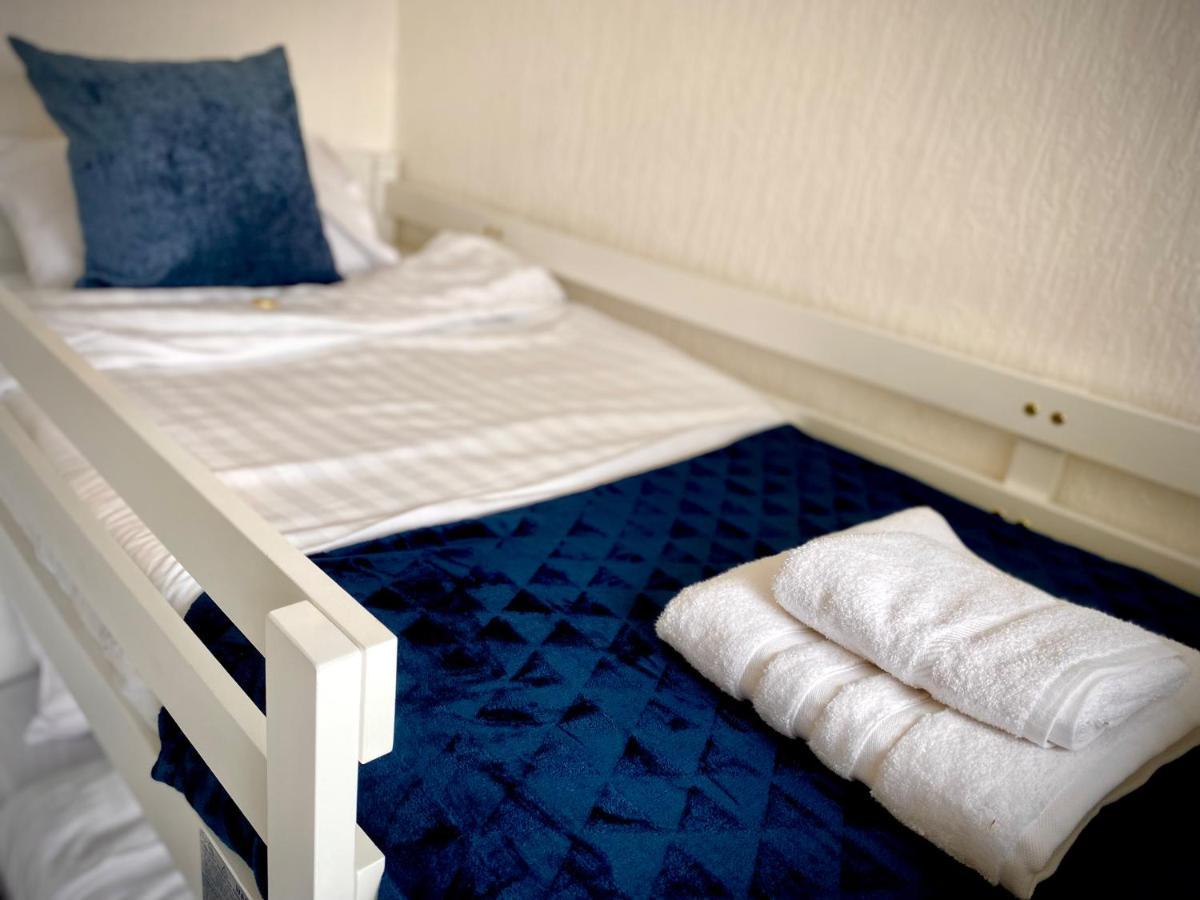 Remarkable 3-Bed Hot Tub House In Blackpool Ngoại thất bức ảnh