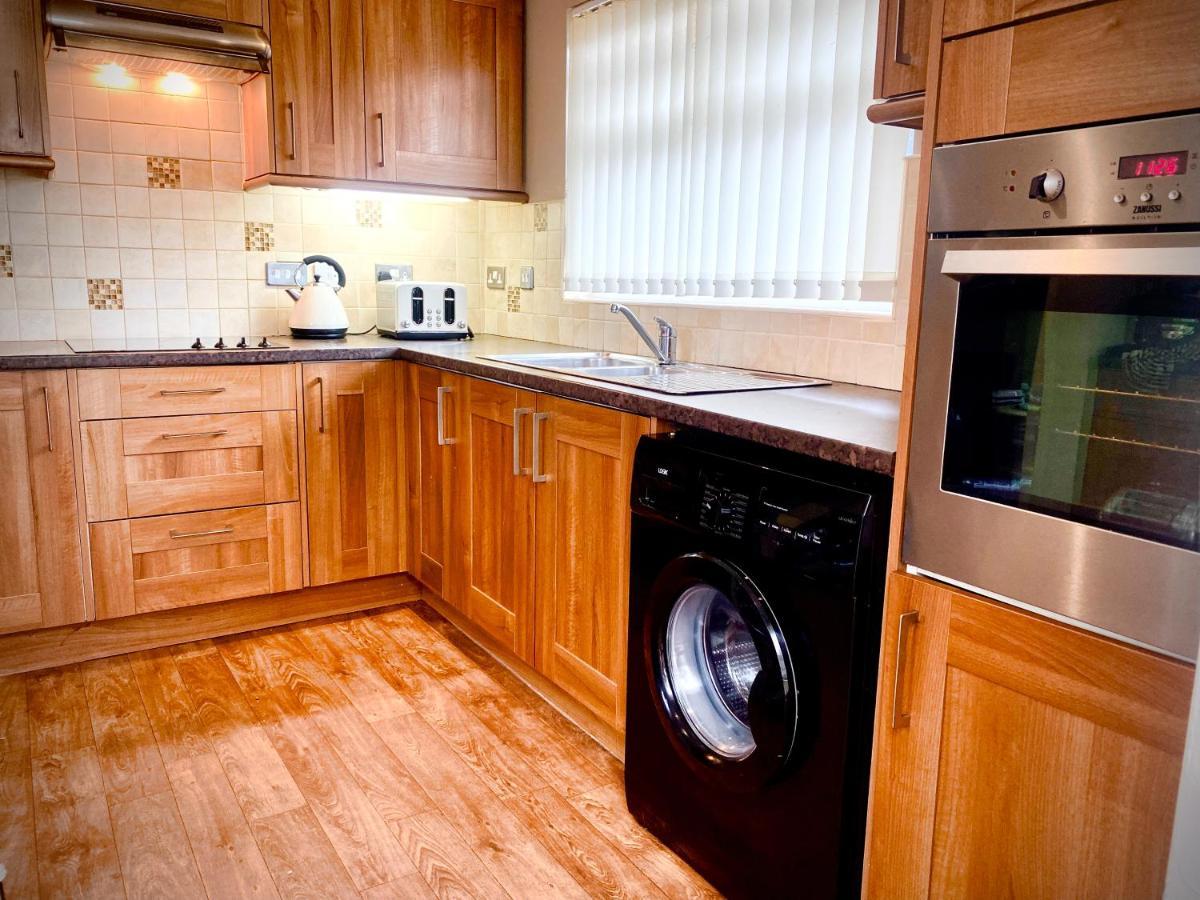 Remarkable 3-Bed Hot Tub House In Blackpool Ngoại thất bức ảnh